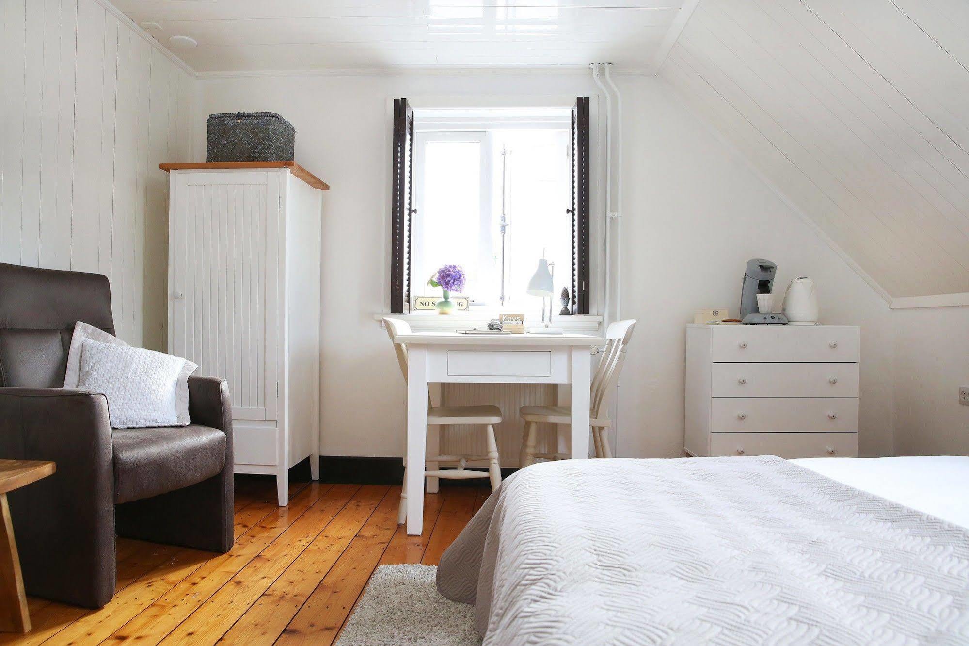 Bed And Breakfast Het Dijkhuis เอียร์เซิล ภายนอก รูปภาพ