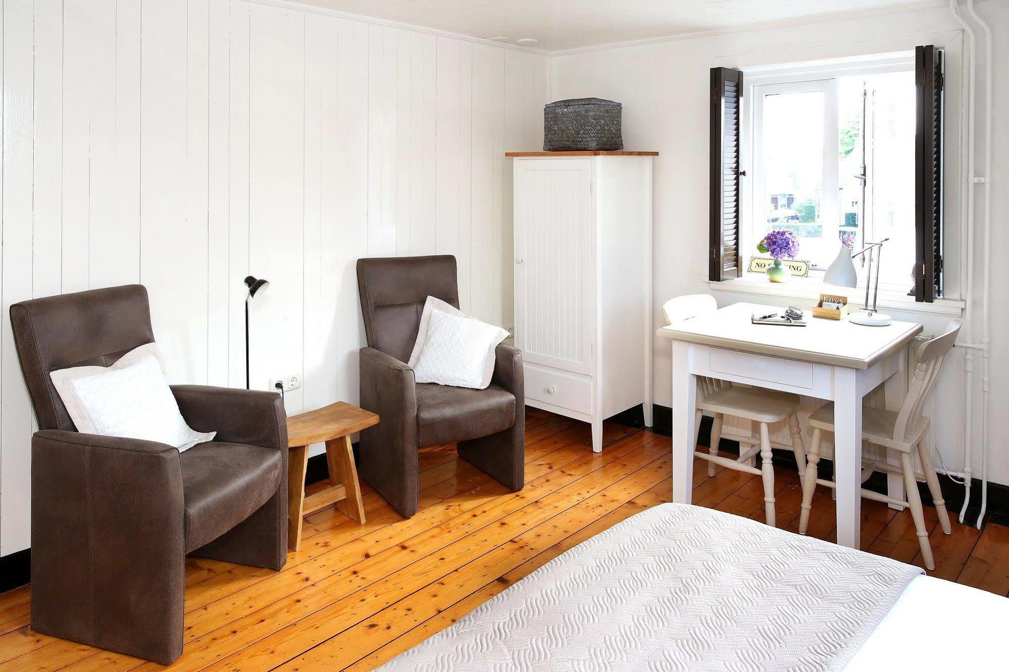 Bed And Breakfast Het Dijkhuis เอียร์เซิล ภายนอก รูปภาพ