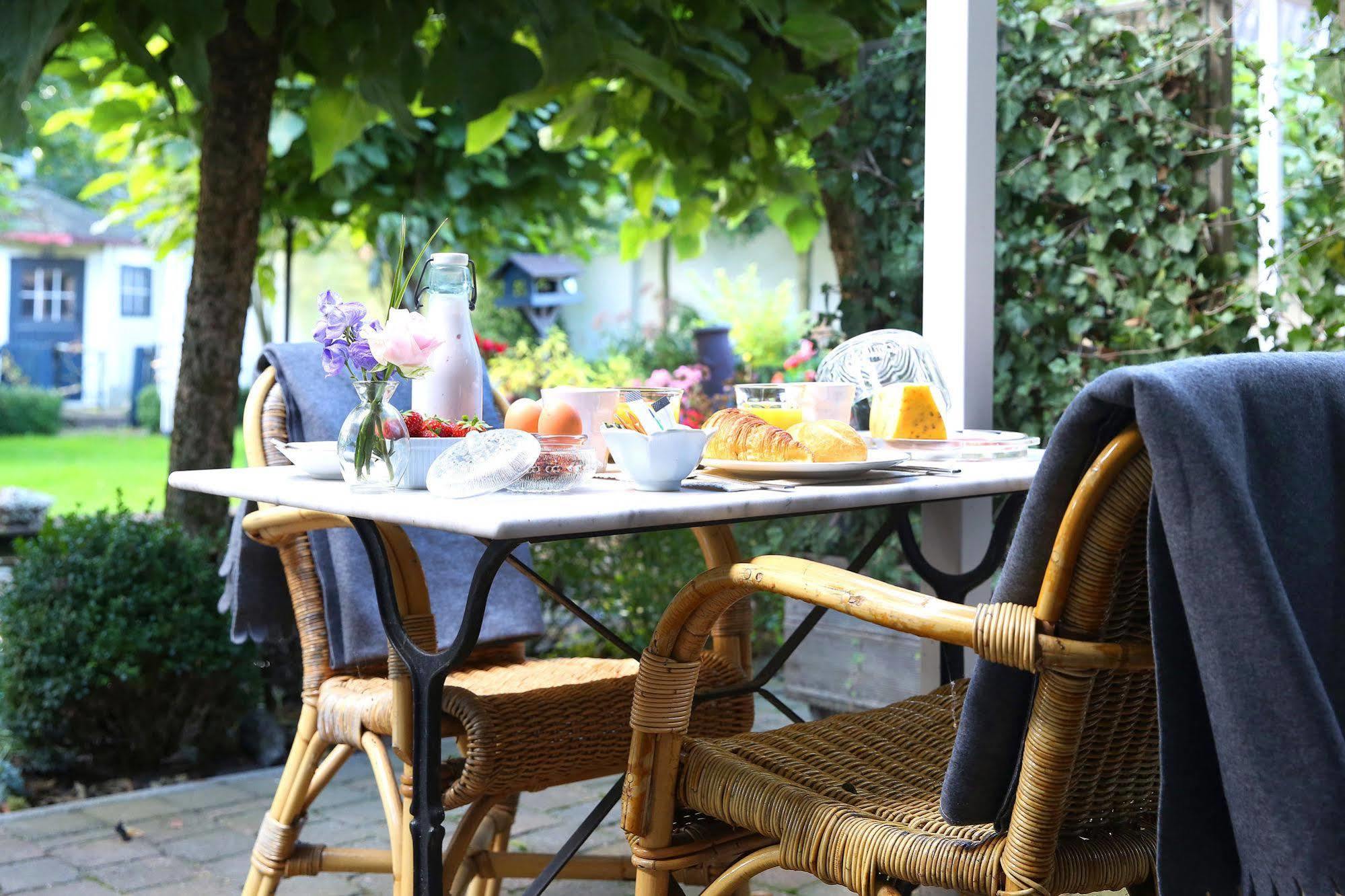 Bed And Breakfast Het Dijkhuis เอียร์เซิล ภายนอก รูปภาพ